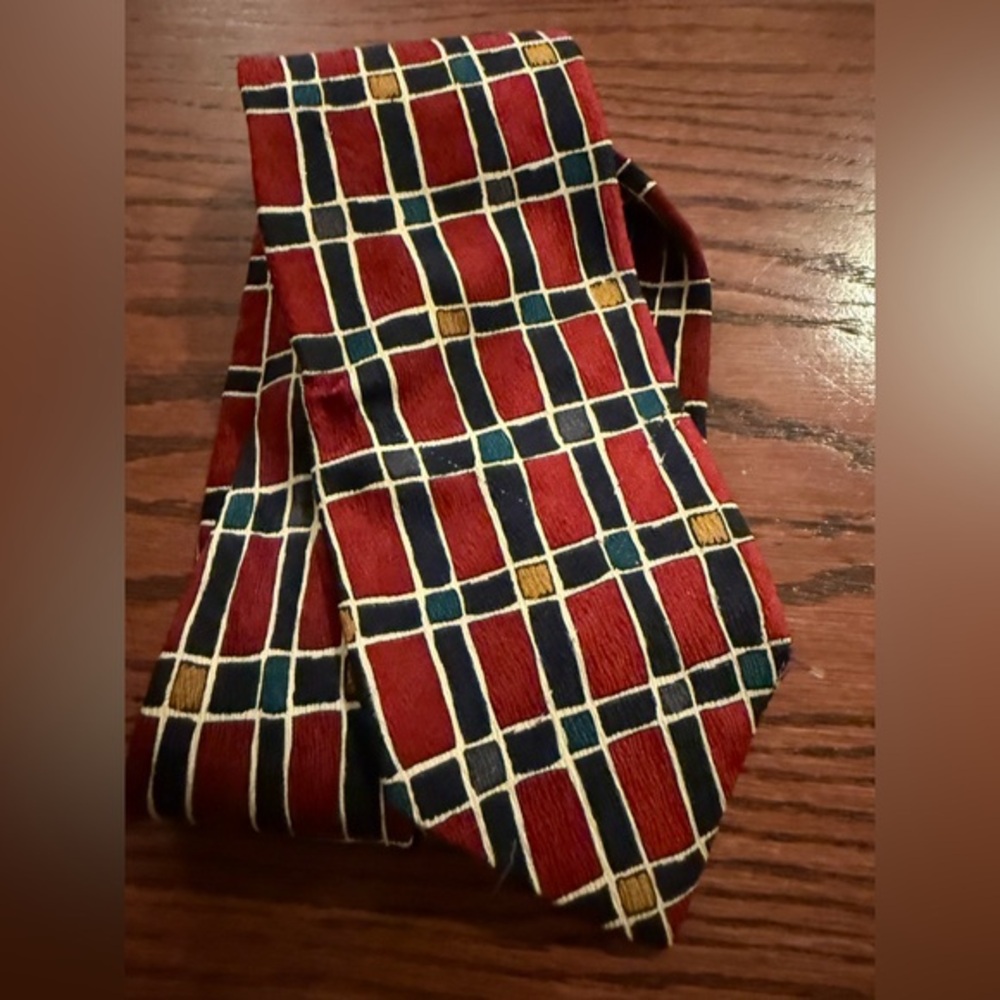 Red and Blue Geometric Patterned 100%s silk Tie